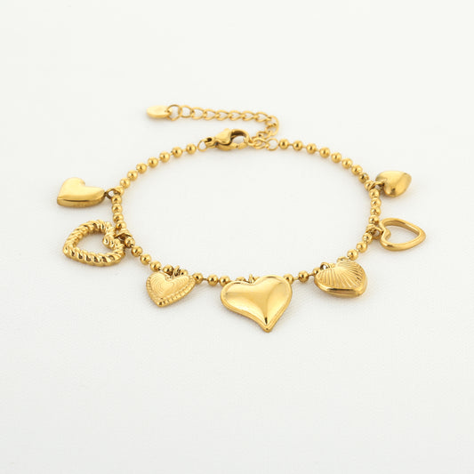 Charms armband met hartjes