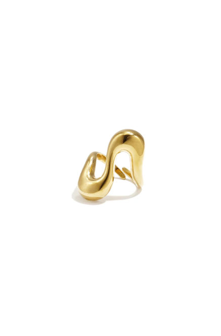 Wavy statement ring